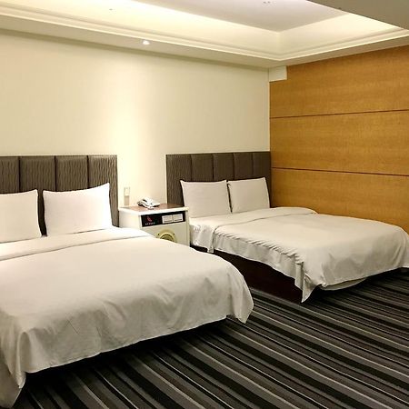 Zaw Jung Business Hotel Taichung Extérieur photo