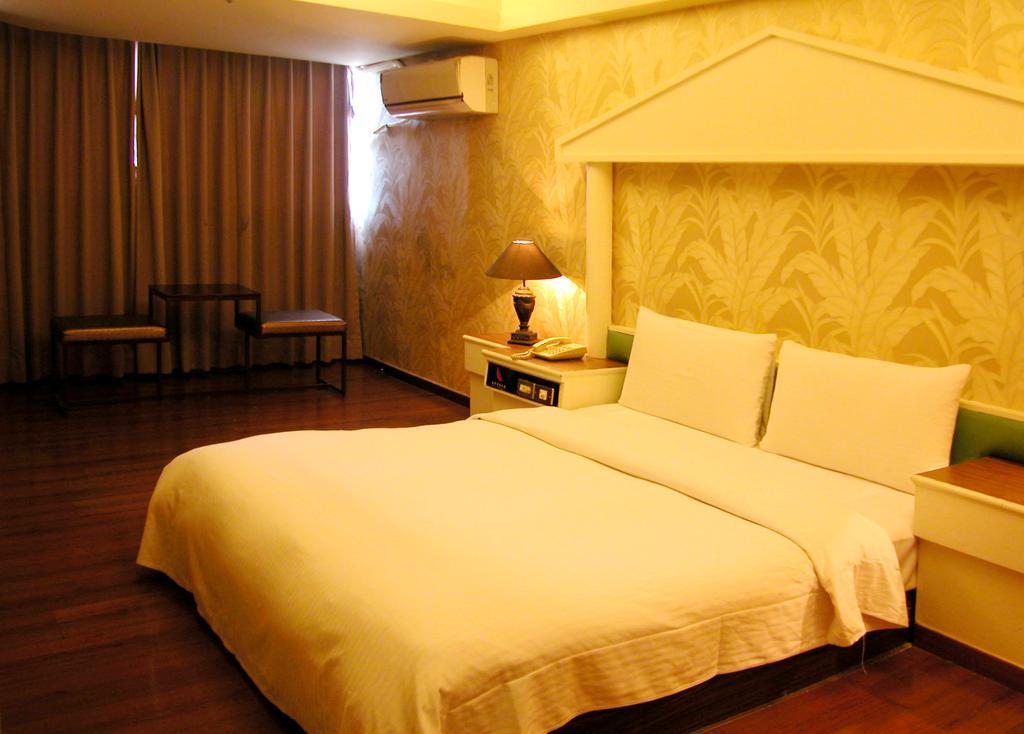 Zaw Jung Business Hotel Taichung Extérieur photo