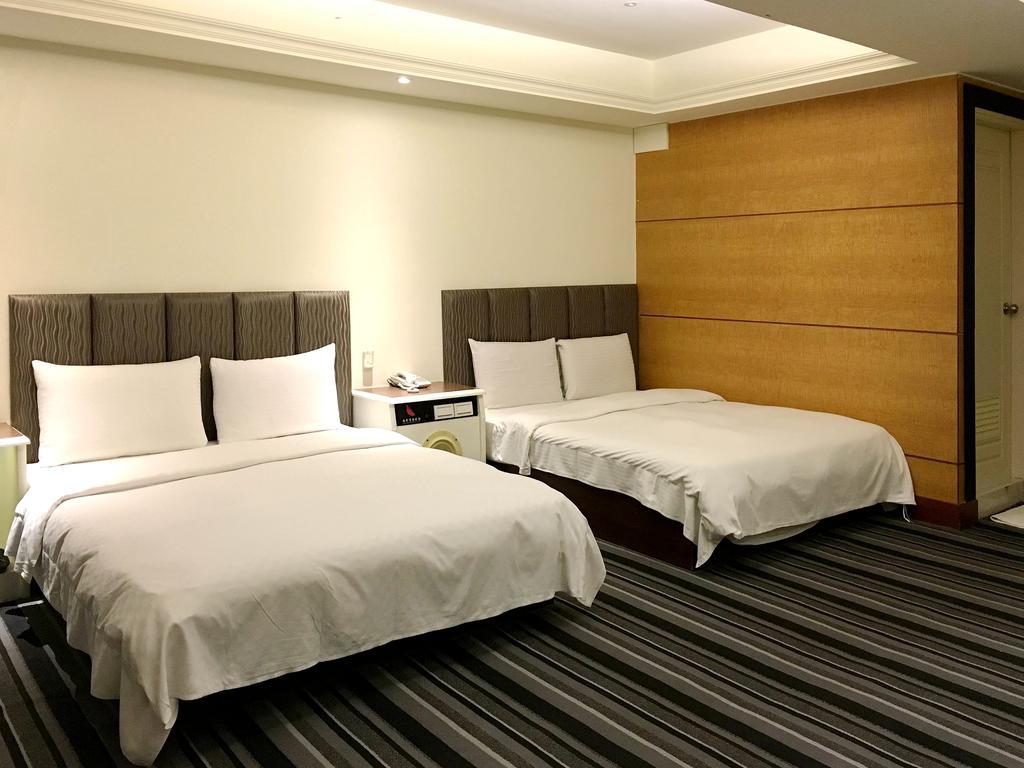 Zaw Jung Business Hotel Taichung Extérieur photo
