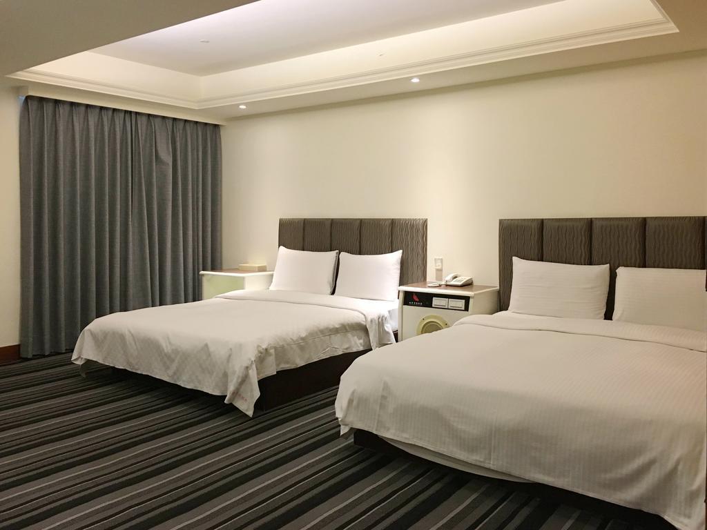 Zaw Jung Business Hotel Taichung Extérieur photo